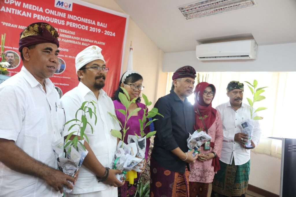 Diskusi dan pelantikan DPW MOI Bali.