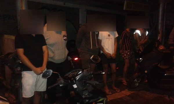 Aparat Desa Padangsambian Klod Amankan Remaja Pelaku Trek-trekan Geromobolan remaja diamankan oleh aparat Desa Padangsambian Klod saat hendak melakukan trek-trekan. (ist)