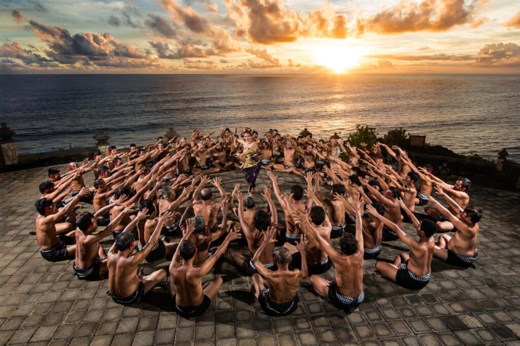 Tari Kecak, salah satu atraksi budaya paling diminati wisatawan di Bali. (ist)