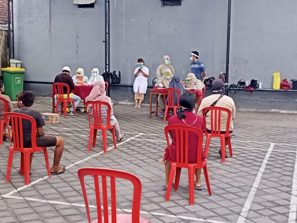 Sebanyak 118 Orang Jalani Rapid Test di Desa Pemecutan Kelod, Kamis (26/6)/ (ist)