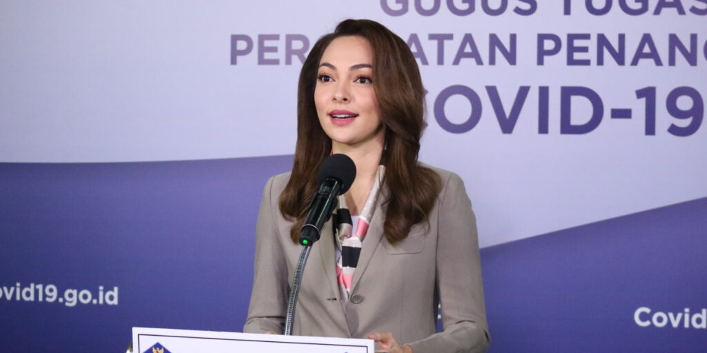 Tim Komunikasi Publik Gugus Tugas Percepatan Penanganan COVID-19 Dokter Reisa Broto Asmoro (fb/KOMBEN BNPB/Ignatius Toto Satrio)