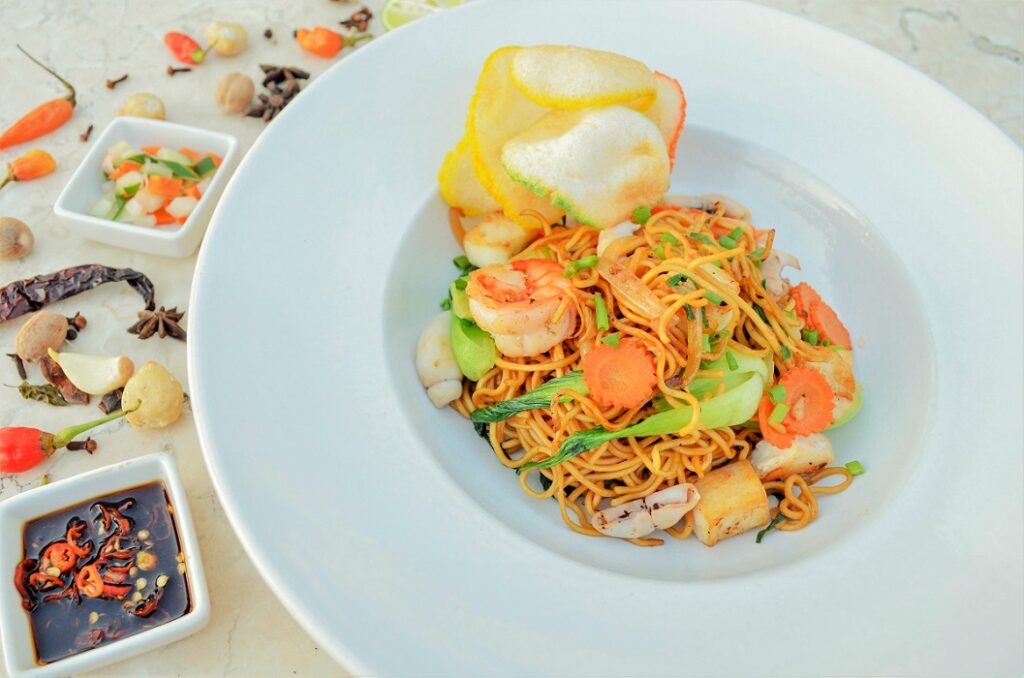 Bakmi Goreng Seafood di Hotel Nikko Bali. (ist)