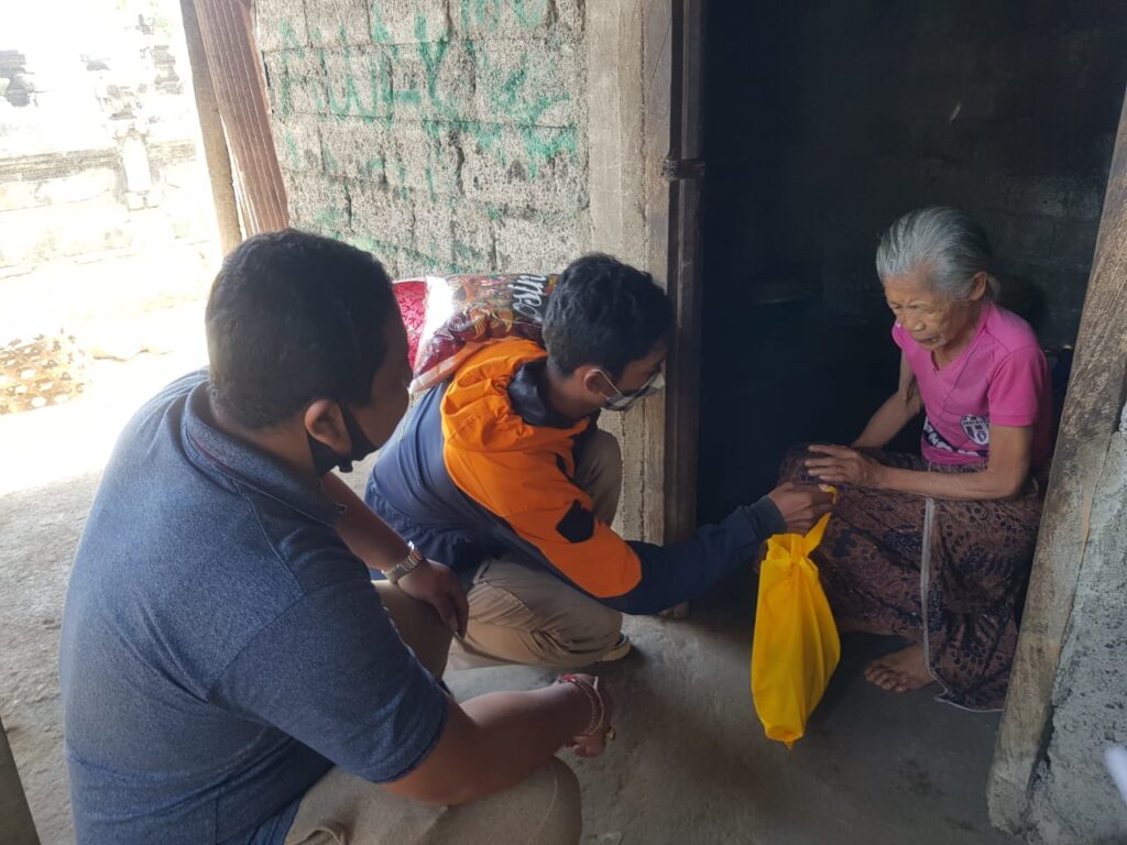 Peradah Ngejot di Desa Subaya, KIntamani, Bangli.
