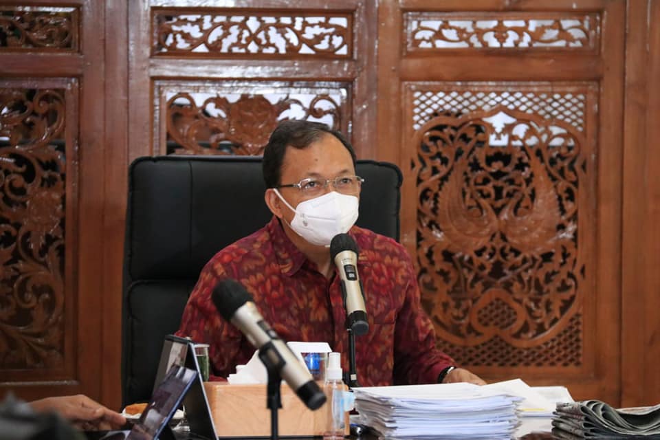 Gubernur Koster Ambil Jalan Tengah dalam Penerapan PPKM Gubernur Wayan Koster. (pemprov Bali)