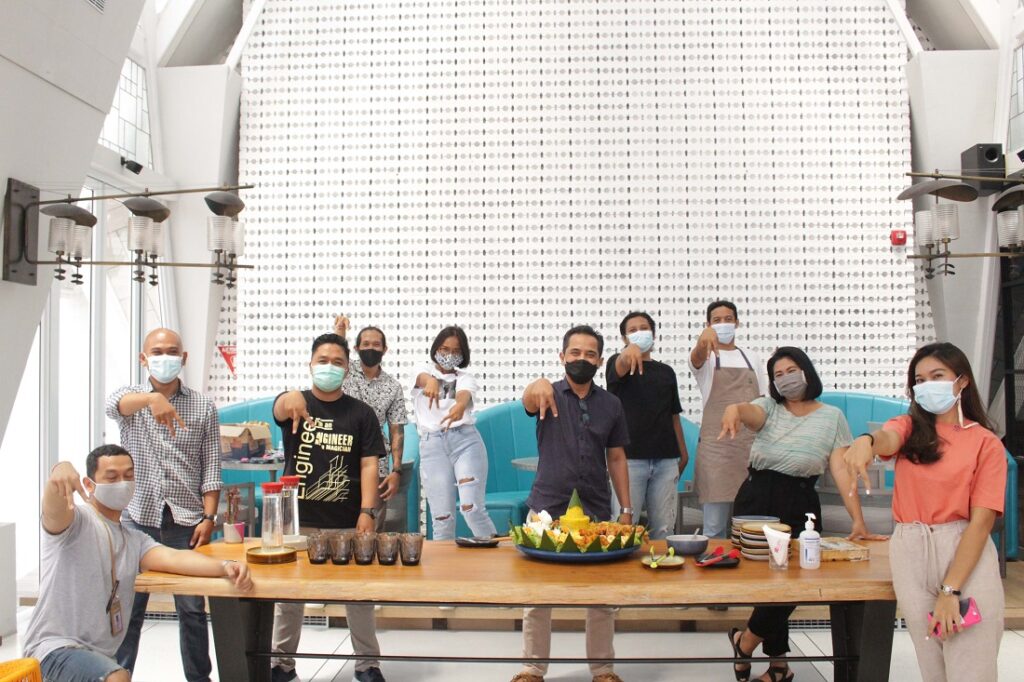 Aloft Bali Seminyak Rayakan Anniversary yang Pertama dengan Tema A-LOFT-ABLE ONE SASSY YEAR. (ist)