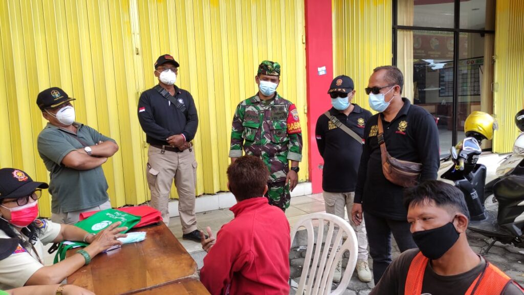 Tim Yustisi Kota Denpasar Lakukan Rapid Antigen Pelanggar Prokes di Sesetan. (ist)