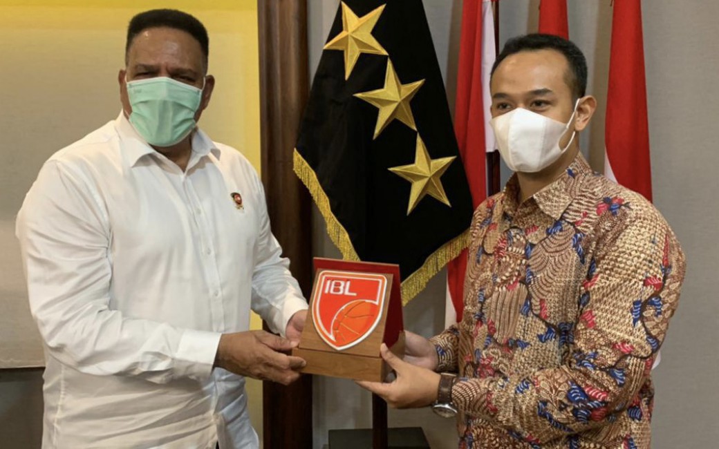 Indonesian Basket League 2021 Dipastikan Bergulir setelah Mendapat Ijin Polri Kompetisi Indonesian Basketball League (IBL) 2021 dipastikan bergulir mulai Rabu, 10 Maret, setelah mendapat ijin penyelenggaraan dari kepolisian. (fb/ibl)