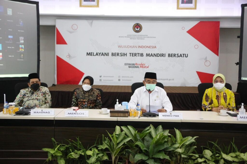 Keterangan pers usai rakor membahas mengenai kebijakan mudik lebaran tahun 2021, Jumat (26/03/2021). (Foto: setgab/Humas Kemenko PMK)