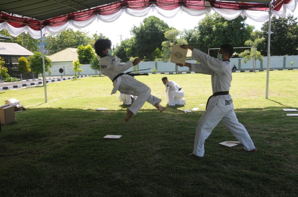 54 Taekwondoin Bali Ikuti UKT Poom/Dan Kikkiwon serta Diklat Penguji Daerah. (ist)