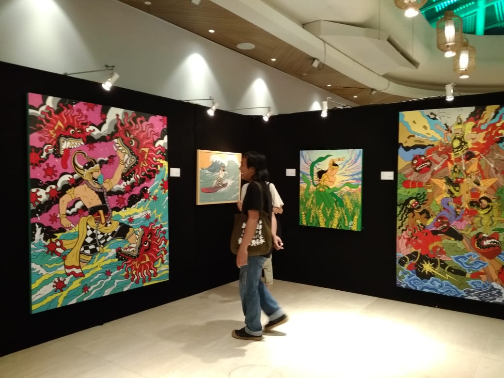 Seminyak Village Mall Gelar “7 Miracle Painting and Sculpture Exhibition” Seminyak Village Mall Gelar “7 Miracle Painting and Sculpture Exhibition”