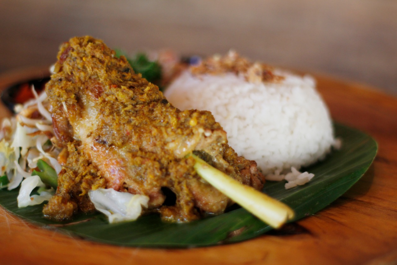 Ketumbar Bistro & Bar Hadirkan Kembali Menu Spesial “Ayam Panggang Sereh Lemo”