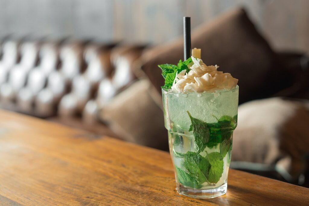 Mama San coconut mojito. (Foto via Mama San/Will Meyrick).