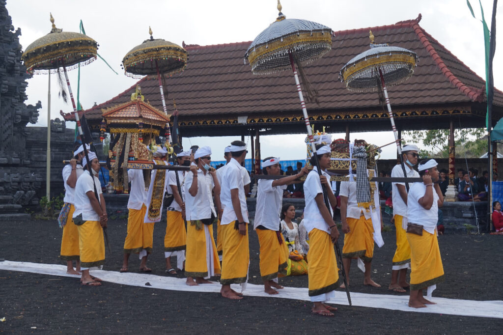 Pujawali di Pura Pasar Agung Batur