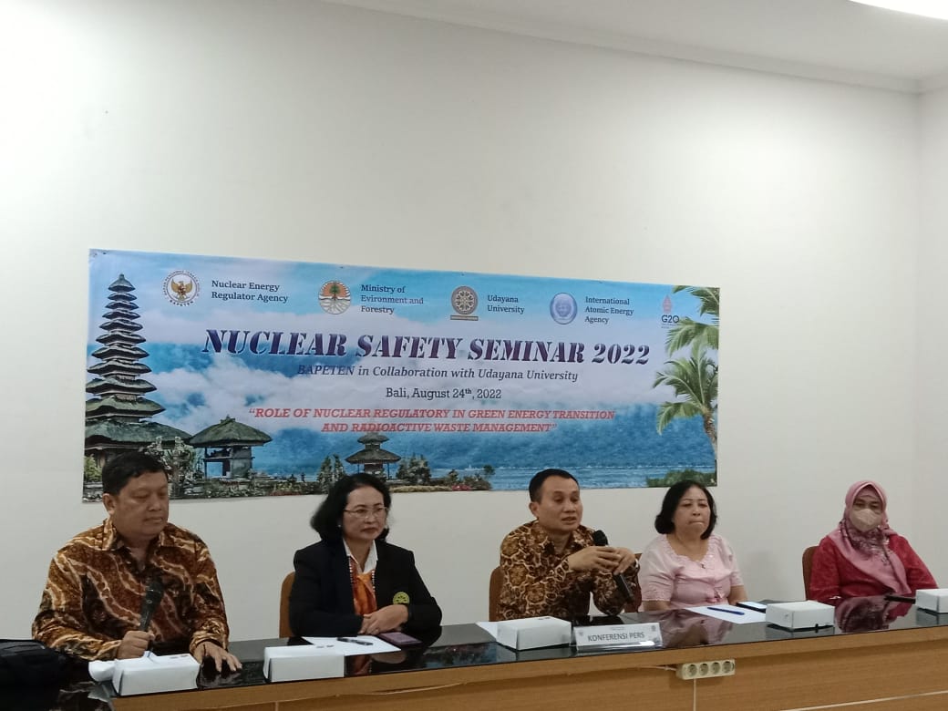 Gandeng UNUD, BAPETEN Gelar Seminar Keselamatan Nuklir 2022 Seminar Keselamatan Nuklir 2022