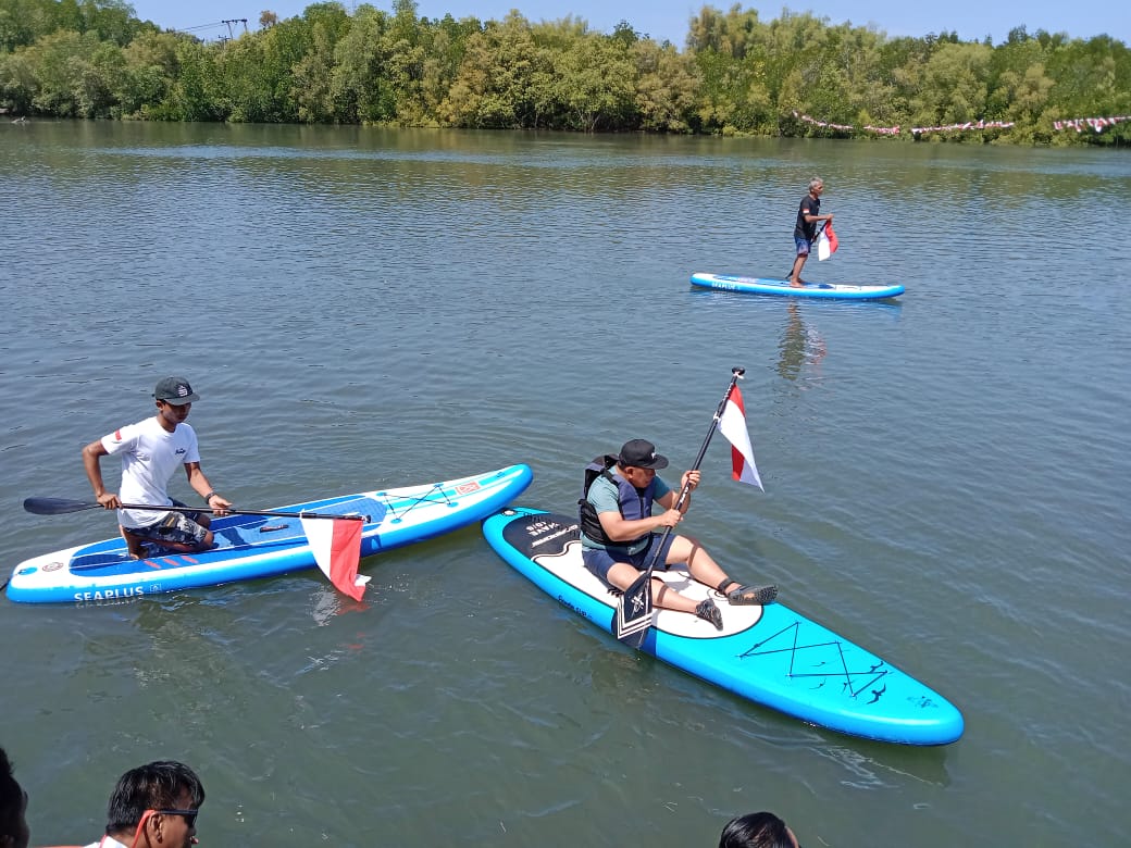 Bupati Nengah Tamba Launching Kawasan Wisata Green Land dan Bermain SUP Bupati Nengah Tamba Launching Kawasan Wisata Green Land