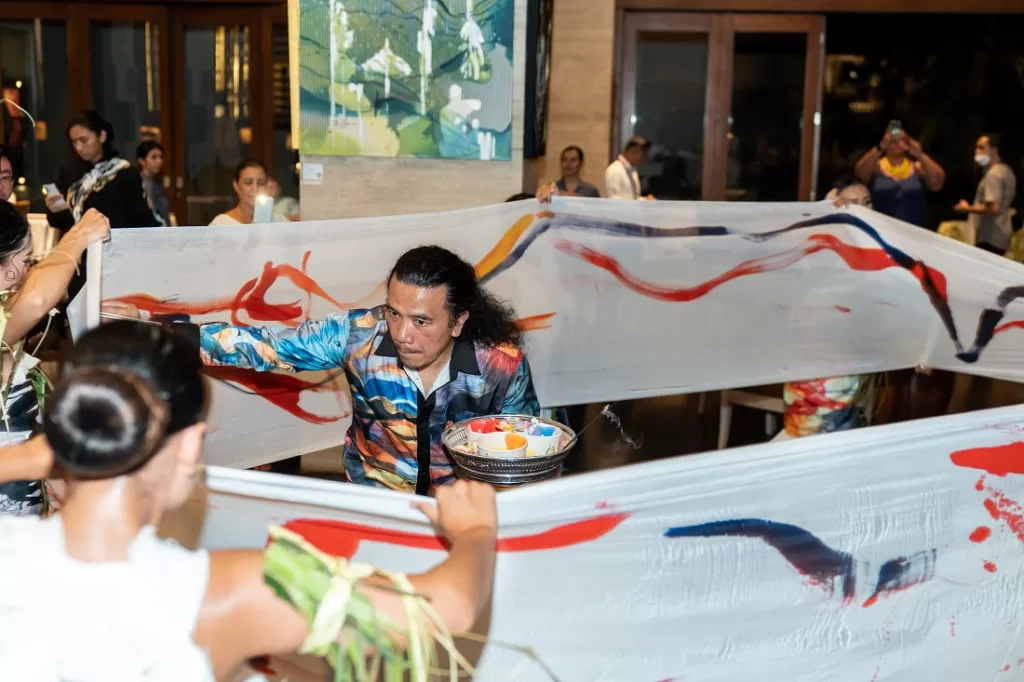 Conrad Bali Gelar Eksibisi Seni Karya John Martono