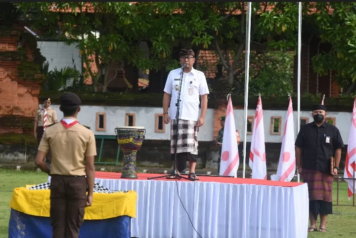 Ketua Kwartir Cabang Gerakan Pramuka Denpasar yang juga Wakil Walikota Denpasar Kadek Agus Arya Wibawa, SE., MM