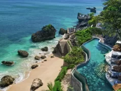 Ayana Resort Bali Sabet Gelar Spa Hotel Terbaik dan Miliki Salah Satu Kolam Renang Hotel Terbaik di Indonesia Ocean Beach Pool di AYANA Resort Bali. (ist)