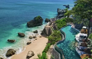 Ayana Resort Bali Sabet Gelar Spa Hotel Terbaik dan Miliki Salah Satu Kolam Renang Hotel Terbaik di Indonesia Ocean Beach Pool di AYANA Resort Bali. (ist)
