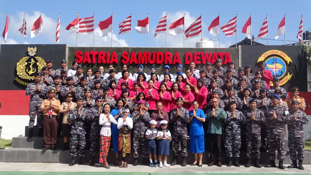 Kunjungan Gubernur Koster ke Lanal Denpasar. (ist)
