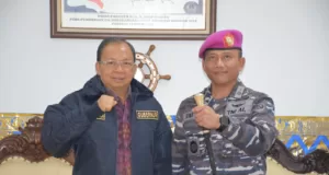 Gubernur Koster Kaget Lihat Rumah Dinas Prajurit yang Kurang Layak di Lanal Denpasar Gubernur Koster dan Danlanal Denpasar. (ist)