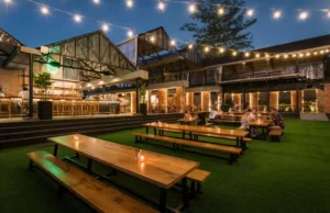 Ape Club, Pengalaman Kuliner dan Bir Craft yang Unik di Uluwatu Ape Club