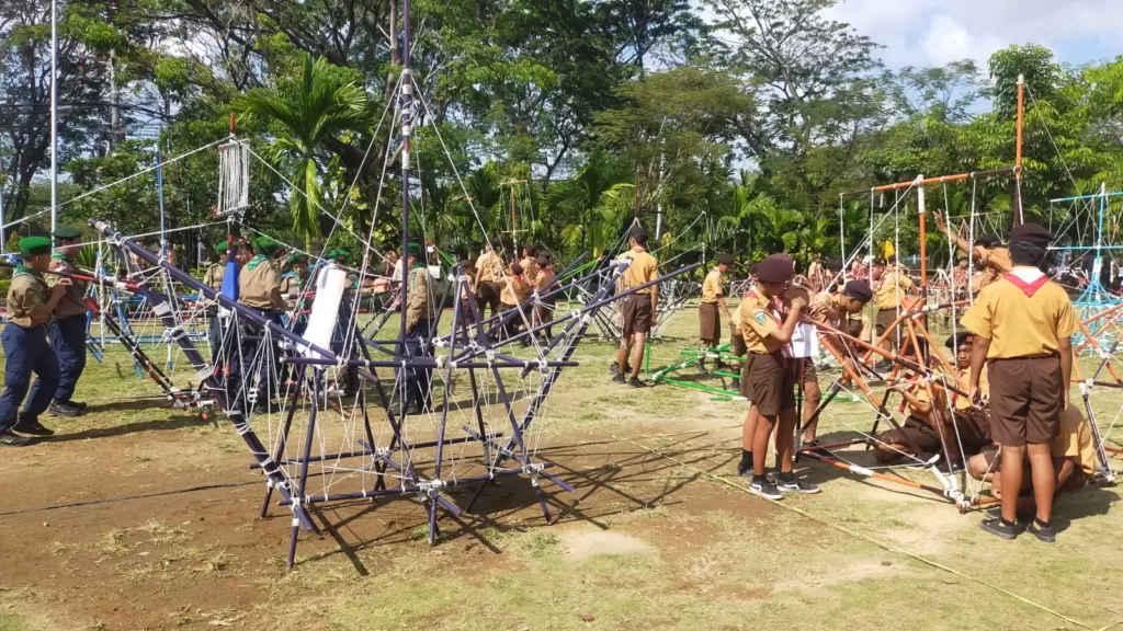 Kwartir Cabang Gerakan Pramuka Denpasar menggelar lomba kepramukaan memperingati Hari Pramuka Indonesia ke-62.