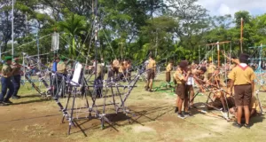 Sebanyak 500 Anggota Pramuka di Denpasar Ikuti Lomba Kepramukaan Kwartir Cabang Gerakan Pramuka Denpasar menggelar lomba kepramukaan memperingati Hari Pramuka Indonesia ke-62.