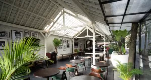 The Blue Door, Tempat Hiburan yang Misterius di Ubud The Blue Door, Ubud