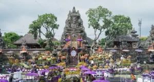 Restoran Pertama di Ubud, The Café Lotus, Rayakan Hari Jadi ke-40 dengan Lestarikan Esensi Tradisi Kuliner Bali The Café Lotus