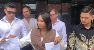 WNA Laporkan Puteri Indonesia Persahabatan 2002 ke Polda Bali atas Dugaan Gelapkan Dana Rp167 Miliar WNA Laporkan Puteri Indonesia Persahabatan 2002 ke Polda Bali atas Dugaan Gelapkan Dana Rp167 Miliar