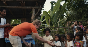 Alila Seminyak Bantu Anak-anak Pemungut Sampah di Bali Lewat The Art of Giving: Charity Soiree 2023 Alila Seminyak dengan Plastic Angels Bantu Anak-anak Pemungut Sampah di Bali