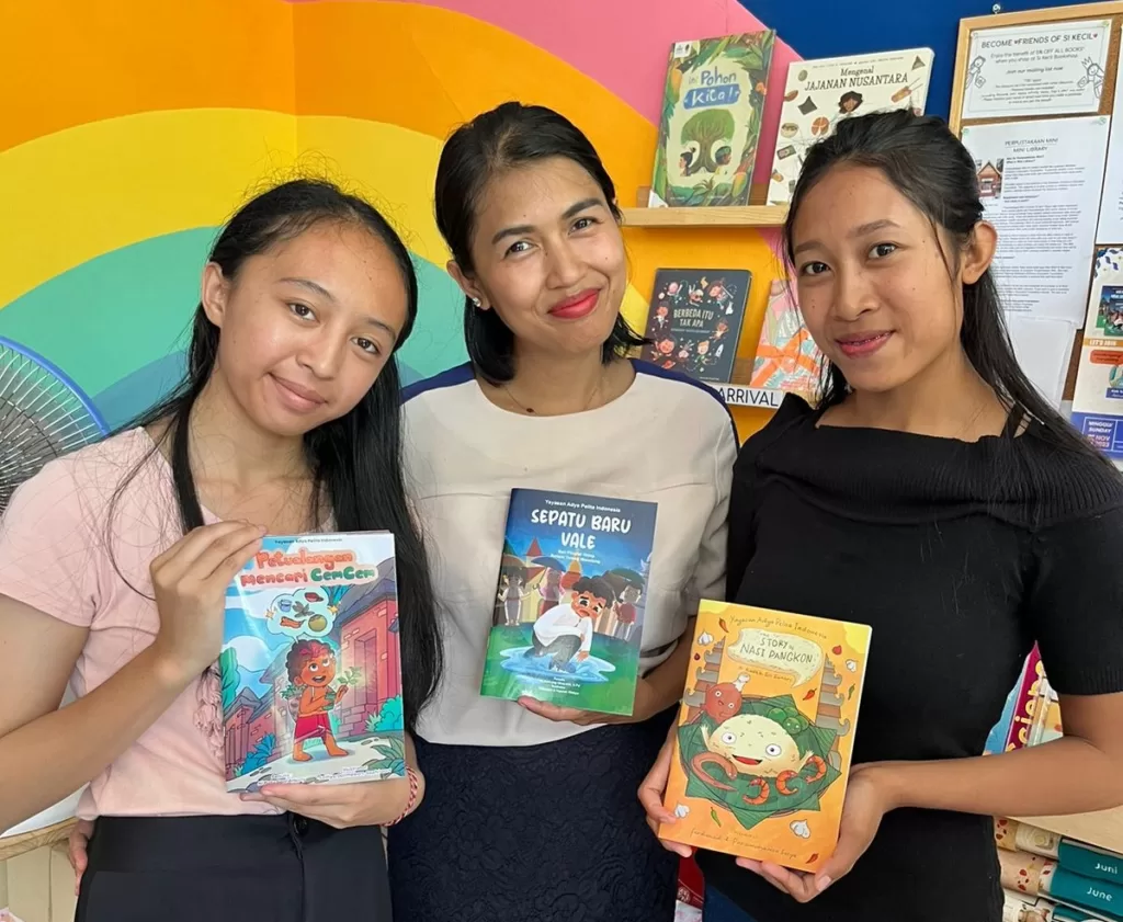Tiga Penulis Buku Bergambar Adya, (kiri ke kanan): Sani, Okayanti, Kadek Sri Sunari. (ist)