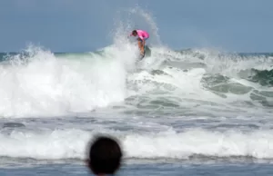 Ajang Pencarian Bibit Peselancar Indonesia Kembali Hadir dengan Hadiah Utama Coaching Camp di Australia Rip Curl GromSearch