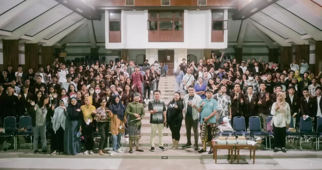 Akulaku Group gelar program literasi keuangan bertajuk "Generasi Muda Semua Bisa" di ISI Denpasar, Selasa (14/11/2023).