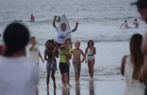 Rip Curl GromSearch 2023: Dylan Wilcoxen dan Suri Jabrik Menangkan High Performance Coaching Camp di Australia Rip Curl GromSearch 2023