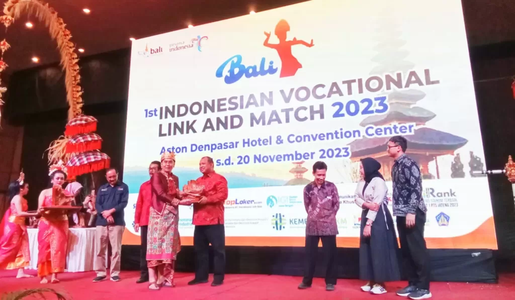 1st Indonesia Vocational Link and Match 2023 di Hotel Aston Denpasar pada Jumat (17/11).
