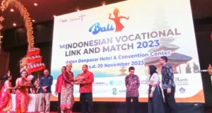 Ratusan Stakeholder Pendidikan dan Industri Ramaikan 1st Indonesia Vocational Link and Match 2023 1st Indonesia Vocational Link and Match 2023 di Hotel Aston Denpasar pada Jumat (17/11).