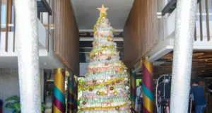 The 1O1 Bali Fontana Seminyak Siapkan Makan Malam Natal Penuh Kesan dan Kejutan Pohon Natal di The 1O1 Bali Fontana Seminyak