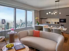 Pembukaan PARKROYAL Serviced Suites Jakarta Jadi Langkah Pertama Pan Pacific Hotels Group di Ibu Kota Ruang Tamu di Suite dengan Dua Kamar Tidur di PARKROYAL Serviced Suites Jakarta