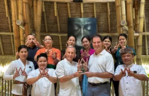 World Wellness Weekend Beri Penghargaan atas Komitmen Fivelements Retreat Bali Terhadap Kesehatan Inklusif World Wellness Weekend Beri Pengargaan untuk Fivelements Retreat Bali.