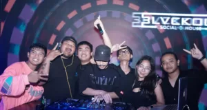 Enam DJ Lokal Bali Sukses Pukau Penonton di Event “Lost in University Party” Enam DJ Lokal Bali Sukses Pukau Penonton di Event "Lost in University Party"