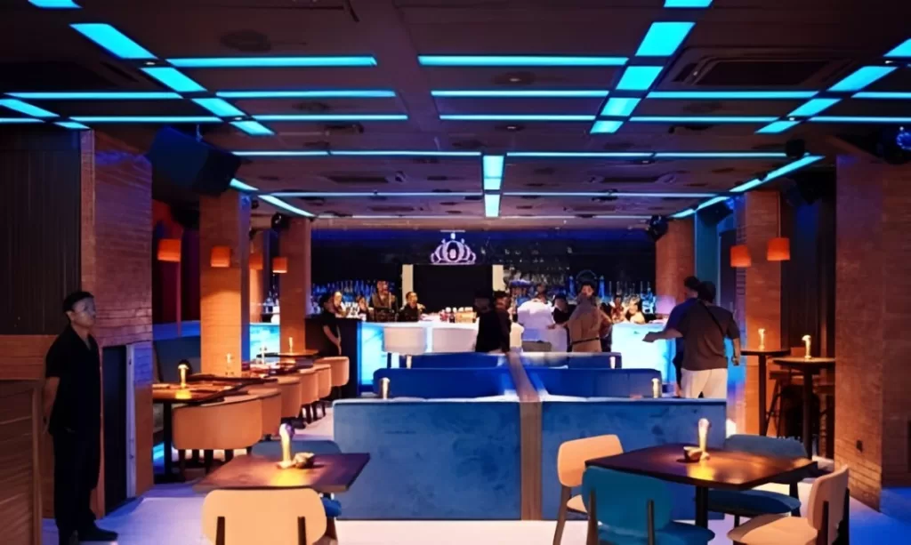 Q-LOUNGE - Progressive Indian Cuisine & Cocktail Bar
