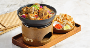 Sarirasa Group Rayakan 50 Tahun Lestarikan Warisan Budaya Indonesia Tongseng Sengkel di TeSaTe.