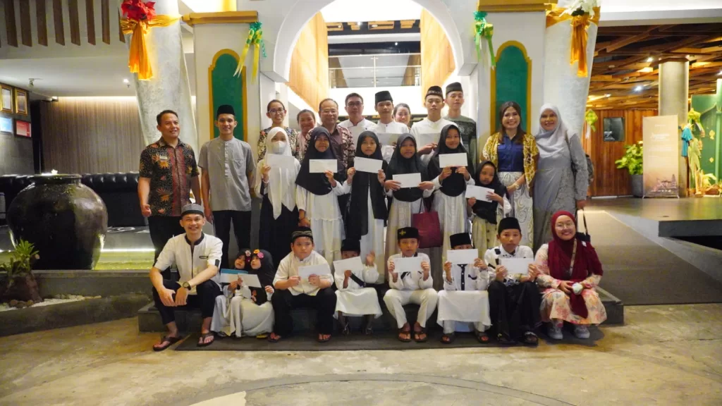 THE 1O1 Bali Fontana Seminyak Buka Bersama Yayasan Rumah Peduli Baitul Jannah