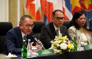 Indonesia Harap Kerangka Hukum untuk Saling Menyerahkan Pelaku Pidana di Asia Tenggara Segera Terbentuk Direktur Jenderal Administrasi Hukum Umum (AHU) Kemenkumham Cahyo R. Muzhar (kiri). (Ist)