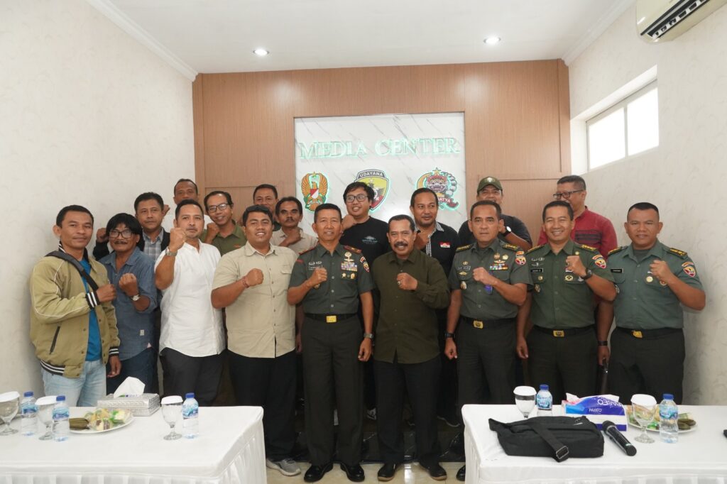 Danrem 163/Wira Satya Ida Bagus Ketut Surya Wedana menggelar simakrama dengan insan media se-Bali, Rabu (26/6/2024).
