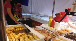 Selain Gelato, Massimo Hadirkan Menu Unik Pizza Goreng di Sanur Village Festival 2024 Selain Gelato, Massimo Hadirkan Menu Unik Pizza Goreng di Sanur Village Festival 2024