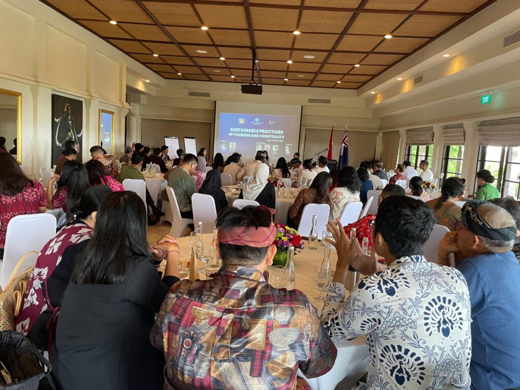 Konsulat-Jenderal Australia di Bali dan Dinas Pariwisata Bali Gelar Diskusi ‘Praktik Berkelanjutan dalam Pariwisata dan Perhotelan’