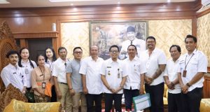 Sesetan Festival 2025 Diharapkan Wadahi Kreativitas Anak Muda Walikota Denpasar I Kadek Agus Arya Wibawa menerima audiensi Ketua Panitia Sesetan Festival Tahun 2025, Gede Hendra Tirtana, di Ruang Tamu Kantor Wakil Walikota Denpasar, Rabu (30/7).